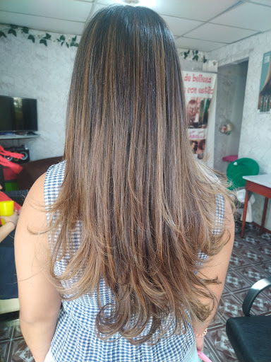 Daly con estilo sala de belleza