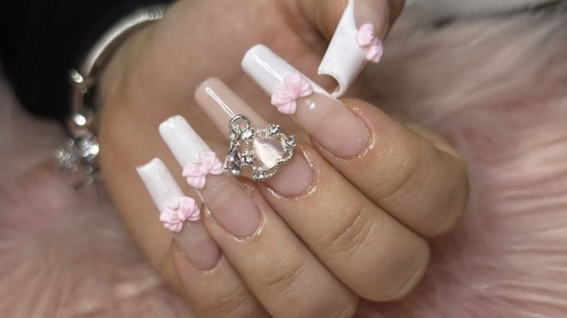 Opinión de Julie Salon "THE Beauty Room" salón de belleza completo y especialista en uñas acrílicas 1 Opinión Julie Salon THE Beauty Room: Especialista en uñas acrílicas