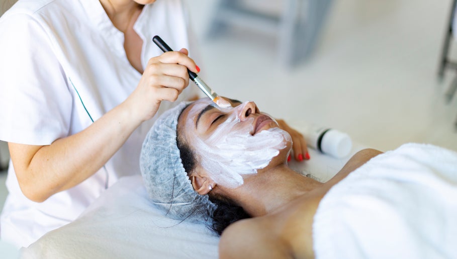 Opinión Kprichos Salon: Estilo y Tendencias en Belleza 2024